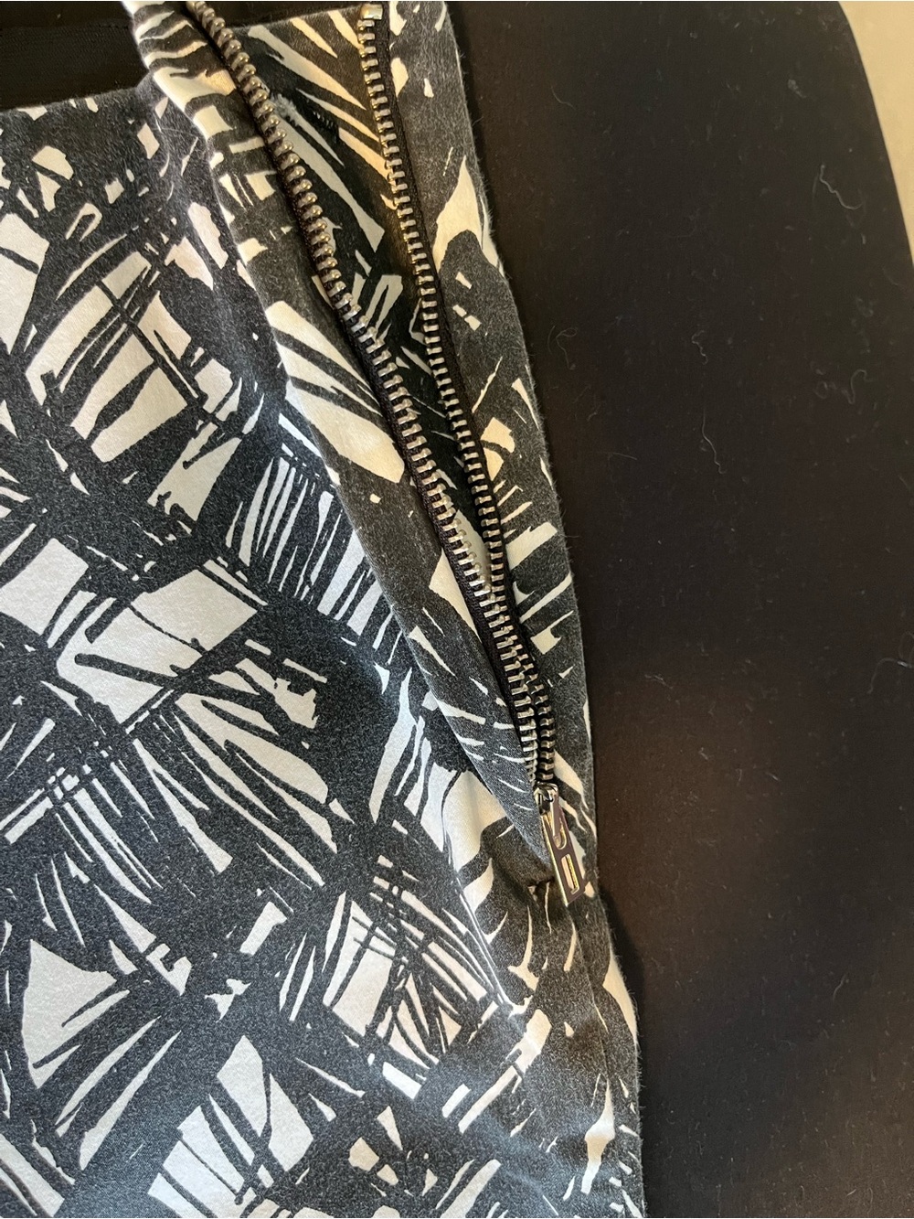 Zara Black and White Scribble Print Straight-Leg Pant - Large - Picture 5 of 7